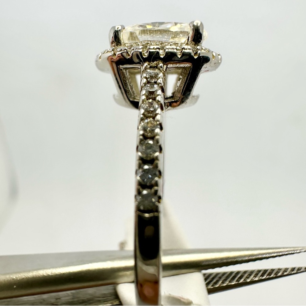Oval Cut Moissanite Ring 2 Ct GRA Certified 18K 925 Brilliant Halo Ring - Picture 11 of 15